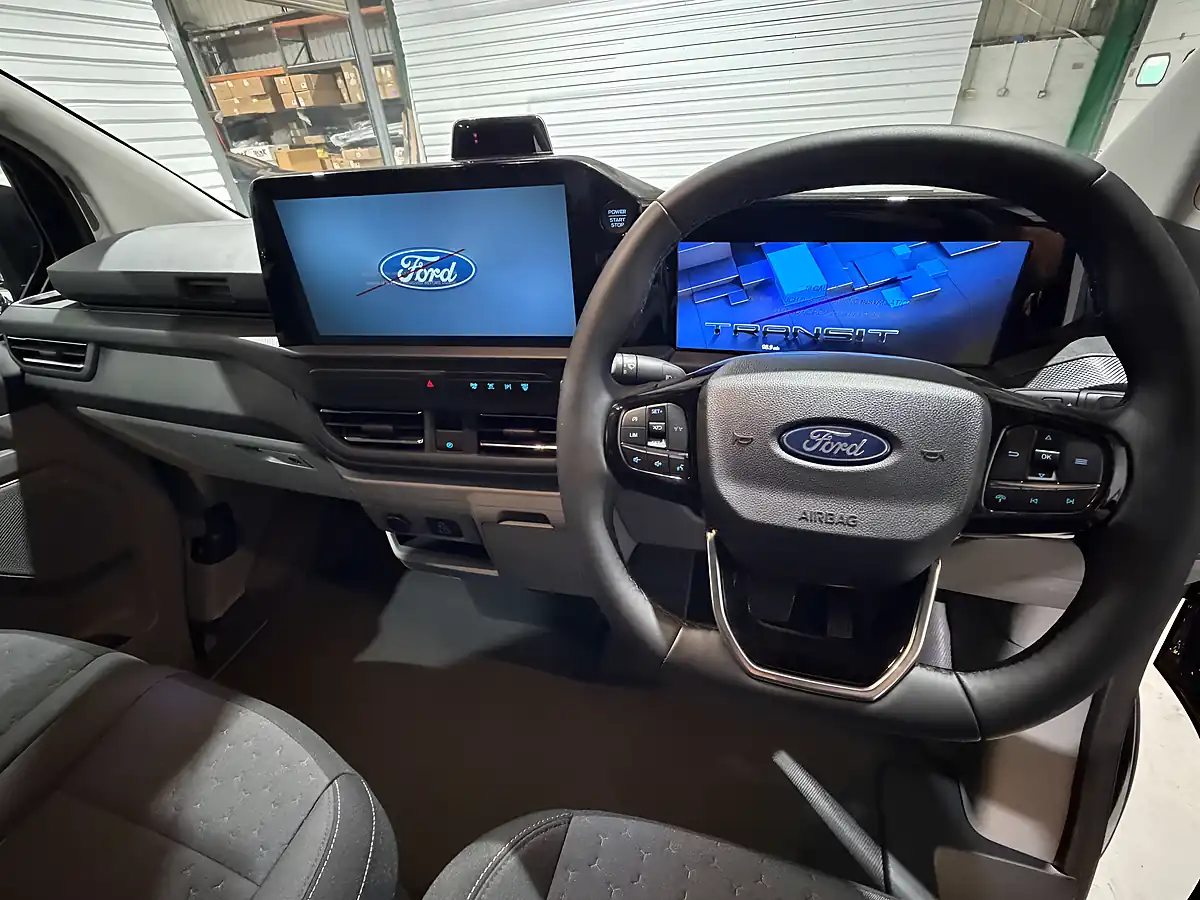 Used 2026 Ford Transit Custom 280 Limited Agate Black (metallic Colour) - Interior and Exterior details 18