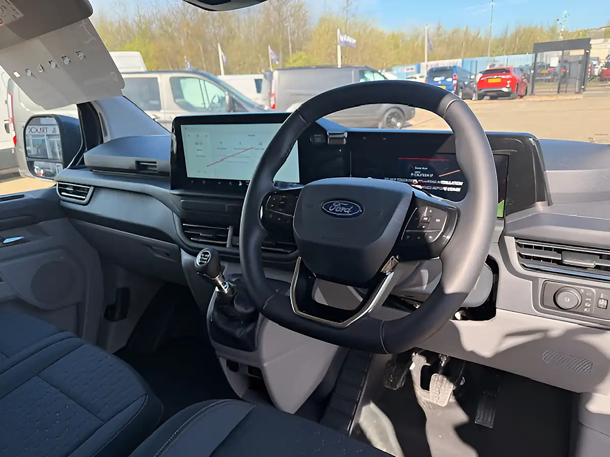 Used 2026 Ford Transit Custom 280 Limited L1 H1 Swb Blue - Interior and Exterior details 20