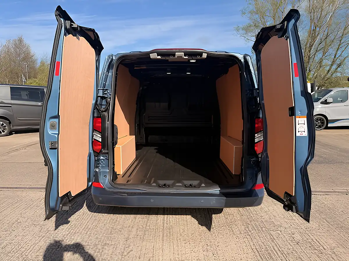 Used 2026 Ford Transit Custom 280 Limited L1 H1 Swb Blue - Interior and Exterior details 5