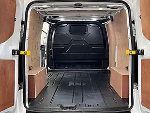 Used 2026 Ford Transit Custom 300 Limited Frozen White - Interior and Exterior details 14