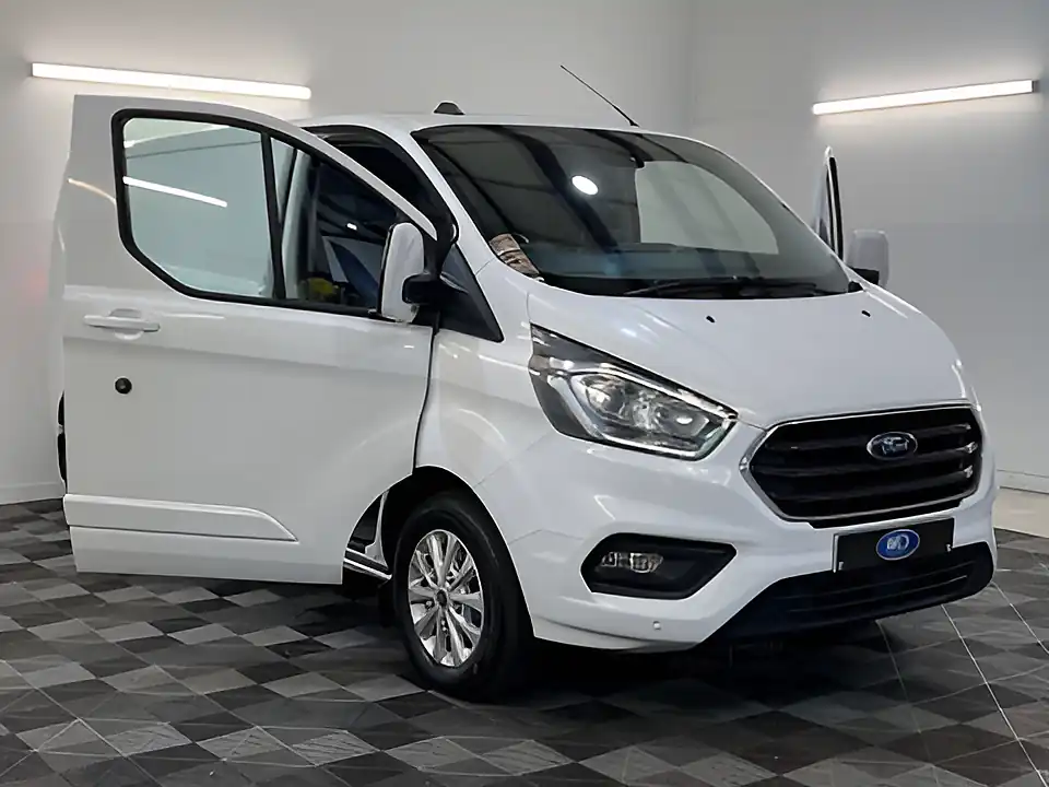 Used 2026 Ford Transit Custom 300 Limited Frozen White - Interior and Exterior details 15