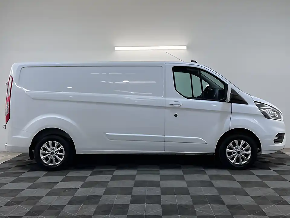 Used 2026 Ford Transit Custom 300 Limited Frozen White - Interior and Exterior details 2