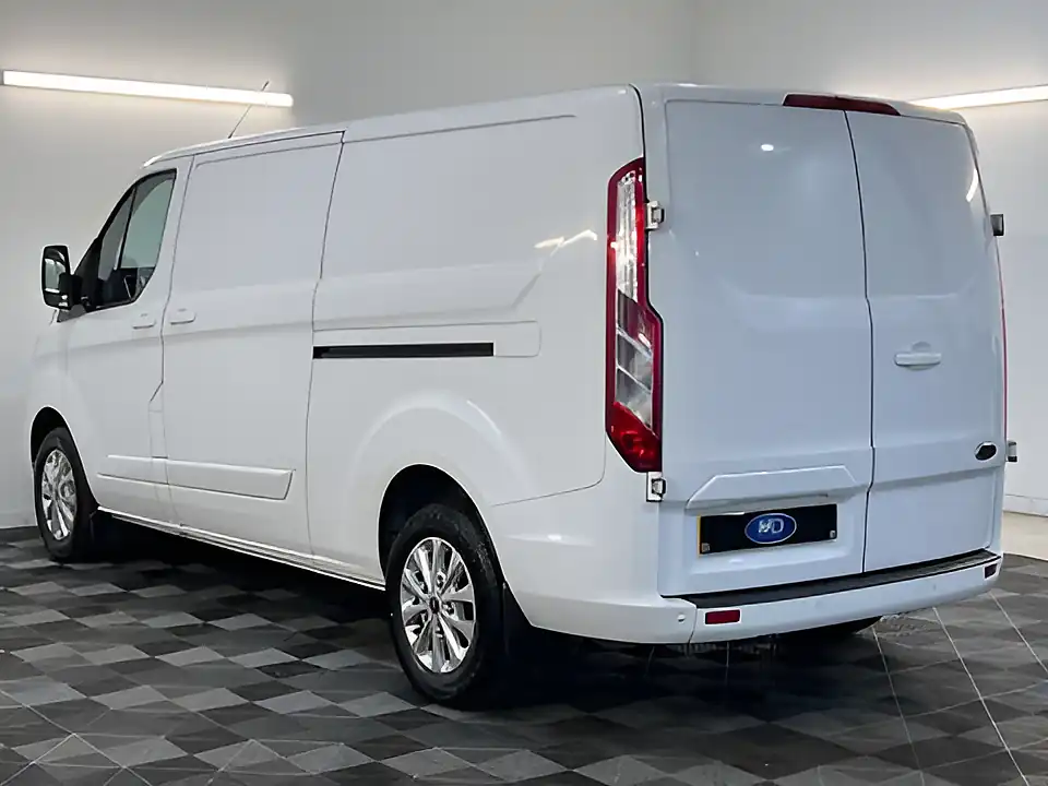 Used 2026 Ford Transit Custom 300 Limited Frozen White - Interior and Exterior details 7