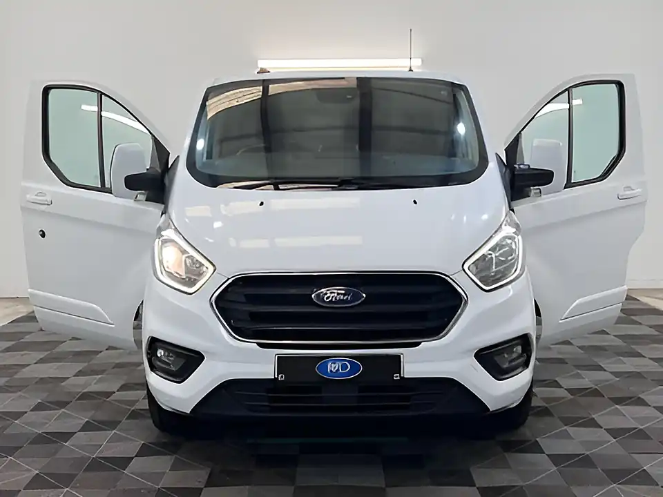 Used 2026 Ford Transit Custom 300 Limited Frozen White - Interior and Exterior details 15