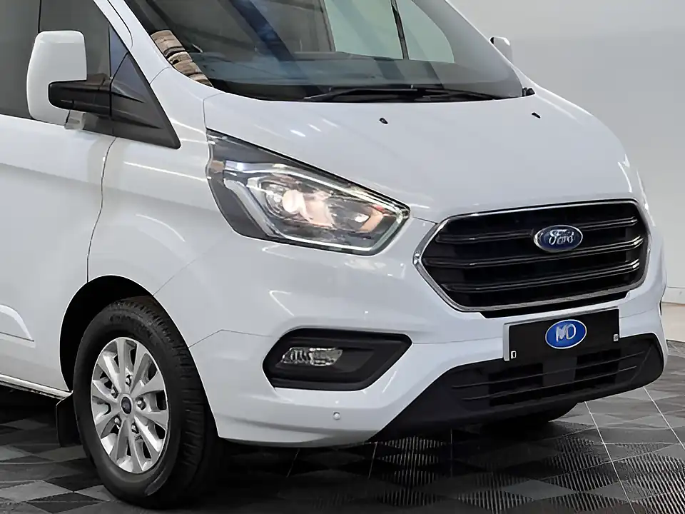 Used 2026 Ford Transit Custom 300 Limited Frozen White - Interior and Exterior details 17