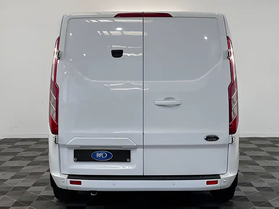 Used 2026 Ford Transit Custom 300 Limited Frozen White - Interior and Exterior details 5