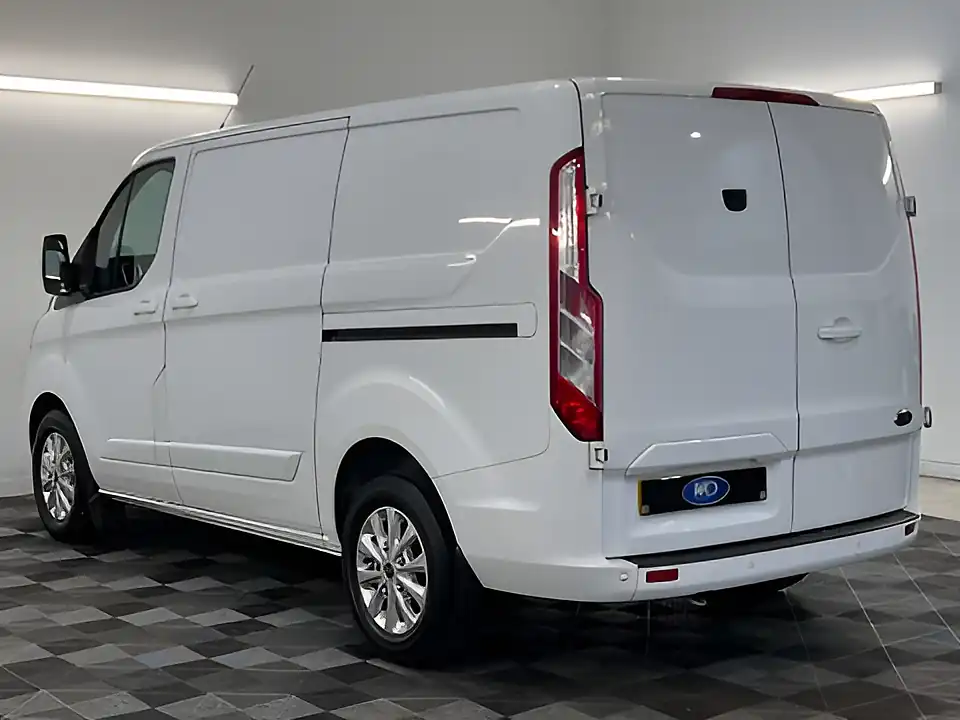 Used 2026 Ford Transit Custom 300 Limited Frozen White - Interior and Exterior details 7