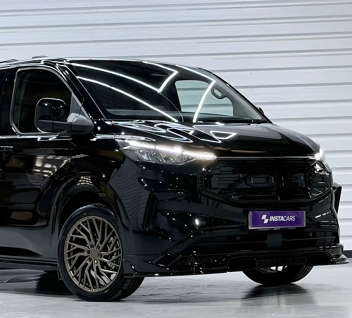 Used 2026 Ford Transit Custom 320 Limited Agate Black - Interior and Exterior details 11