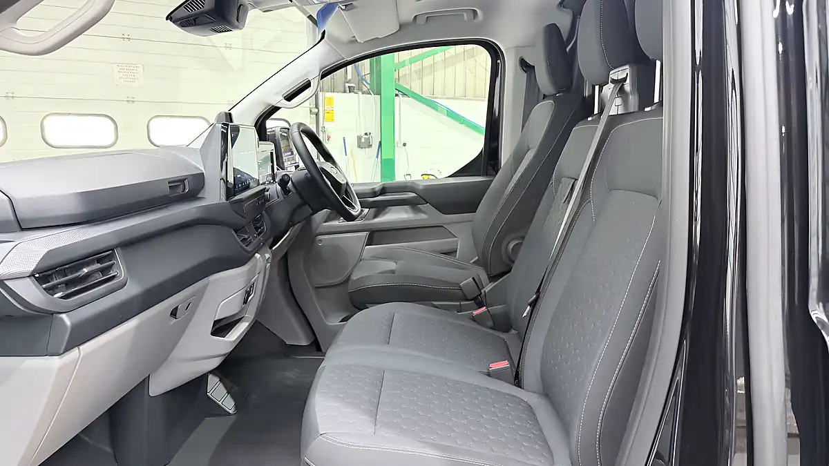 Used 2026 Ford Transit Custom 320 Limited Agate Black - Interior and Exterior details 19