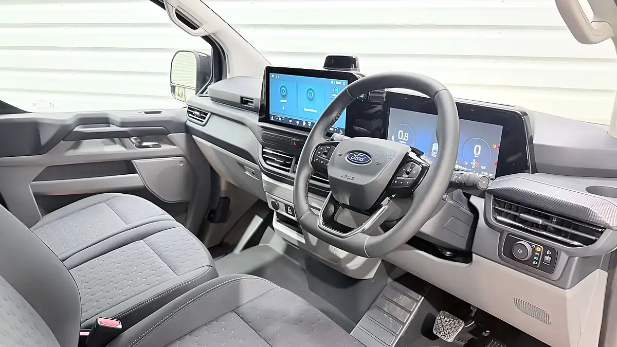 Used 2026 Ford Transit Custom 320 Limited Agate Black - Interior and Exterior details 3