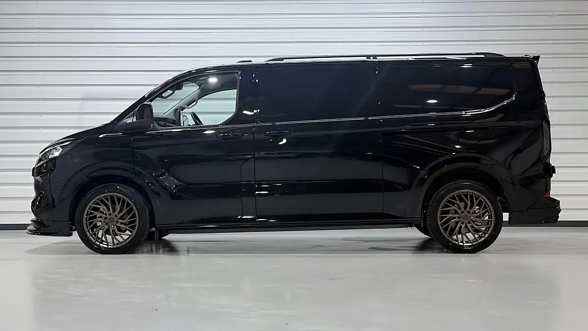 Used 2026 Ford Transit Custom 320 Limited Agate Black - Interior and Exterior details 5