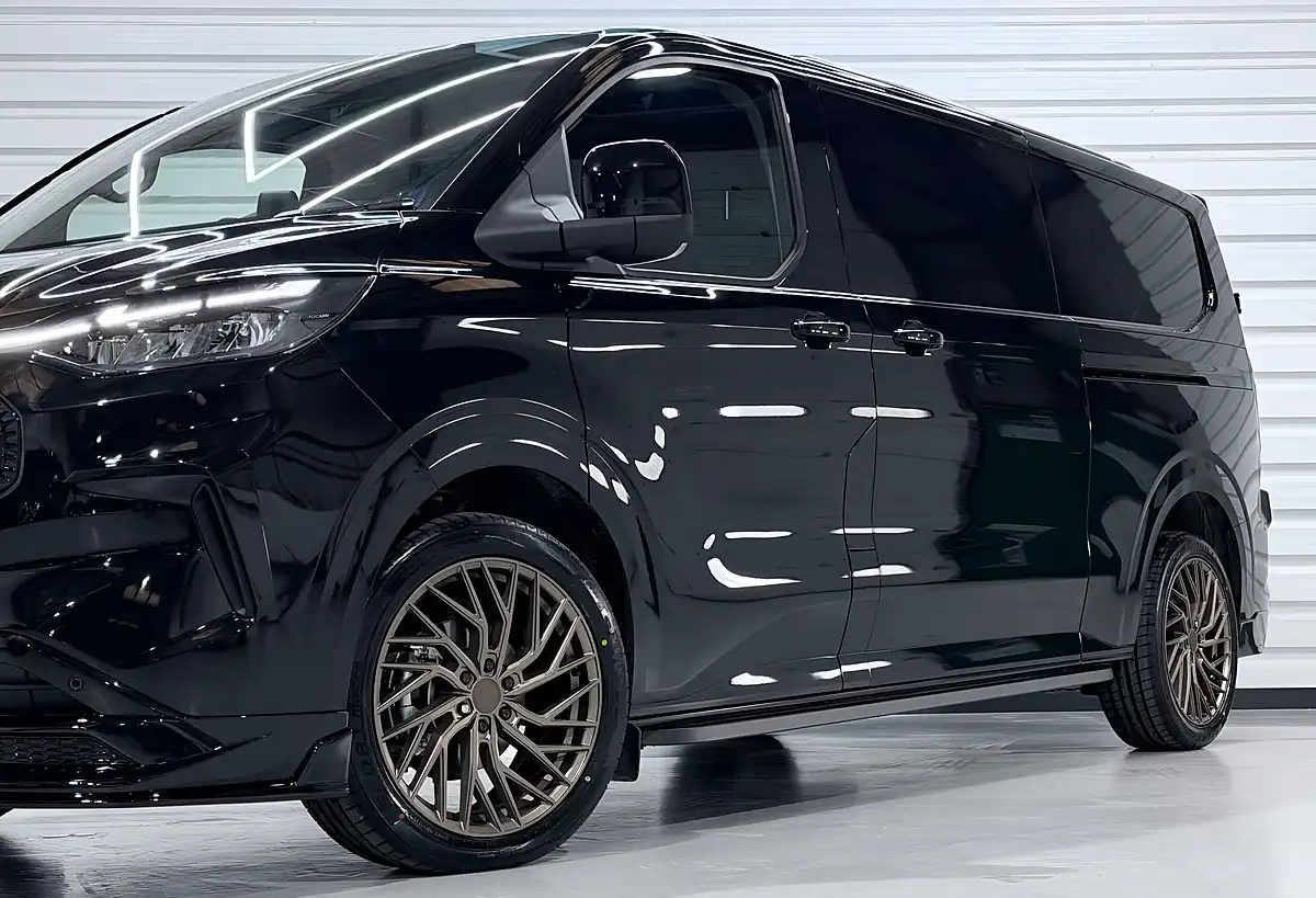Used 2026 Ford Transit Custom 320 Limited Agate Black - Interior and Exterior details 8