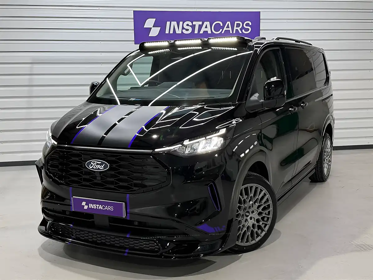 Used 2026 Ford Transit Custom Limited Agate Black - Front View
