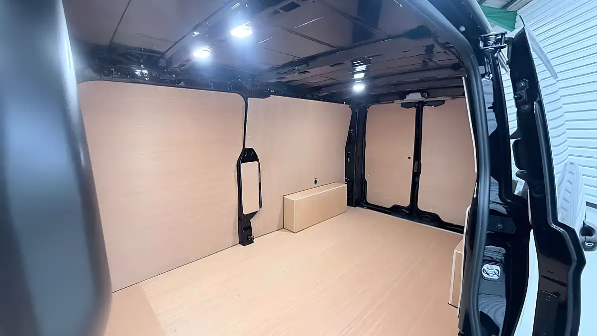 Used 2026 Ford Transit Custom Limited Black - Interior and Exterior details 20
