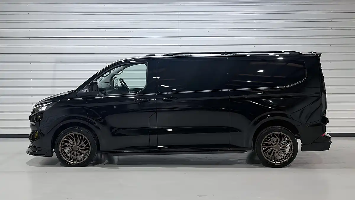 Used 2026 Ford Transit Custom Limited Black - Interior and Exterior details 4
