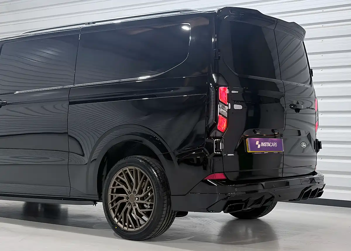 Used 2026 Ford Transit Custom Limited Black - Interior and Exterior details 6