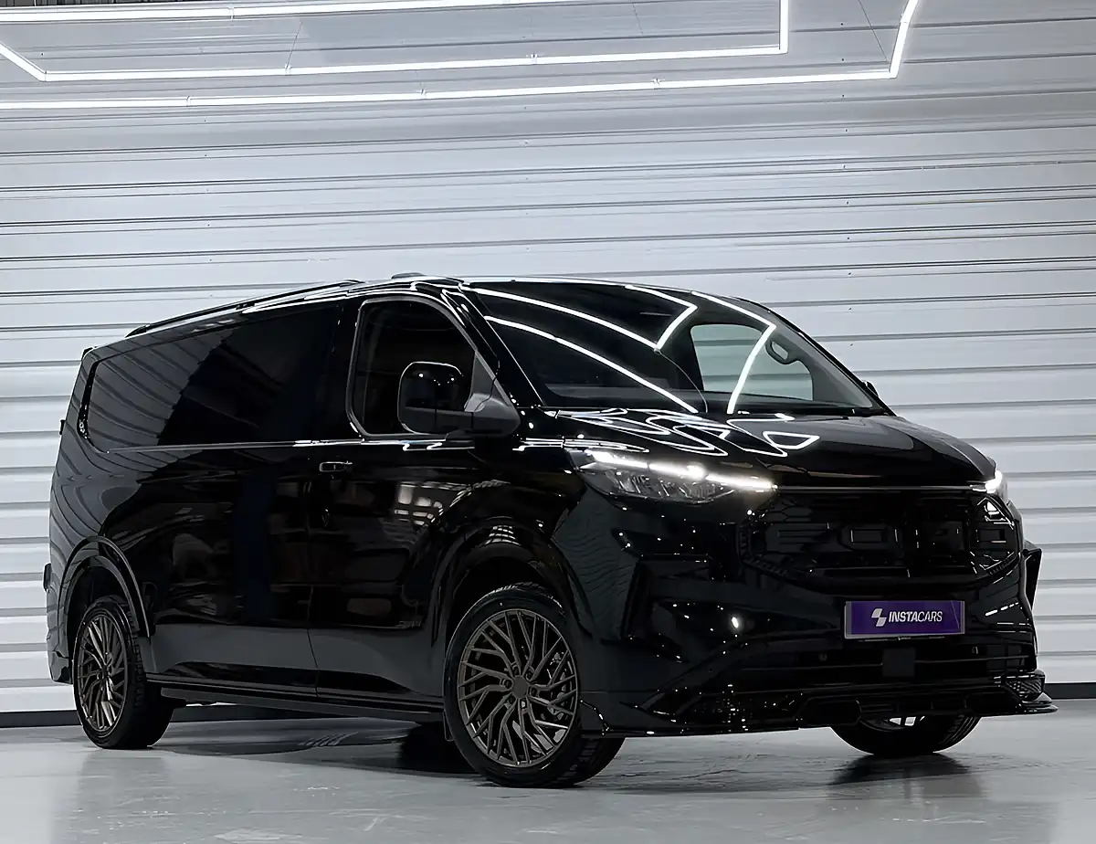 Used 2026 Ford Transit Custom Limited Black - Front View