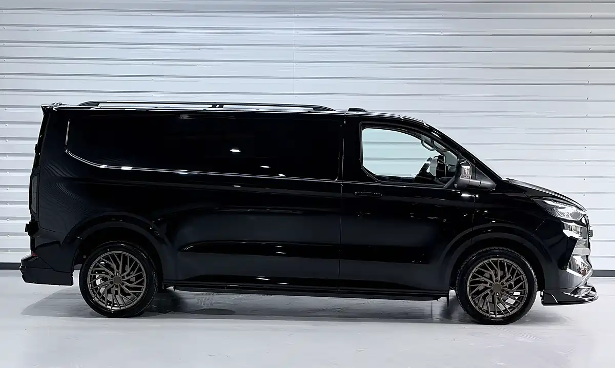 Used 2026 Ford Transit Custom Limited Black - Interior and Exterior details 13