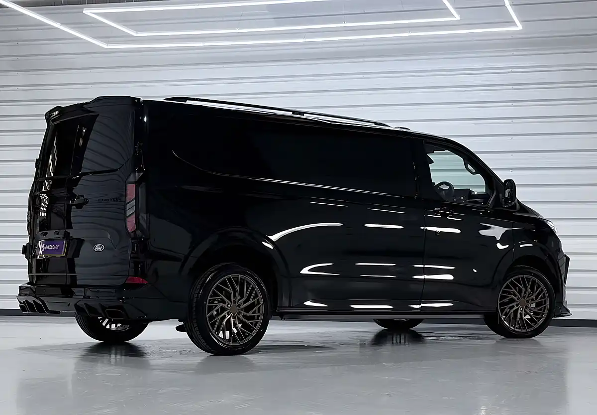 Used 2026 Ford Transit Custom Limited Black - Interior and Exterior details 5