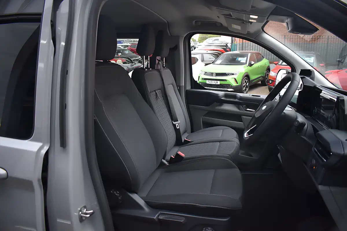Used 2026 Ford Transit Custom Limited Crew Van Grey Matter - Interior and Exterior details 7