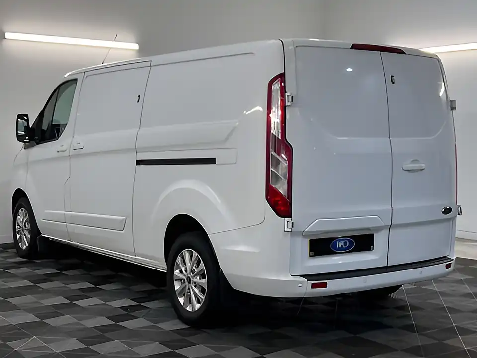 Used 2026 Ford Transit Custom Limited Frozen White - Interior and Exterior details 7