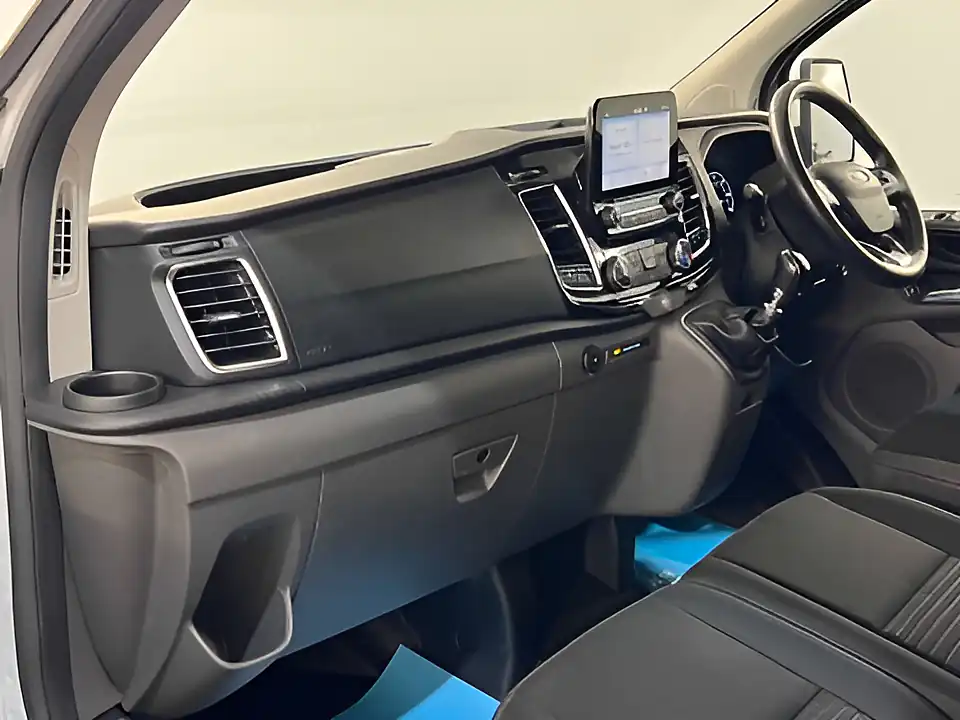 Used 2026 Ford Transit Custom Limited Frozen White (solid Colour) - Interior and Exterior details 13