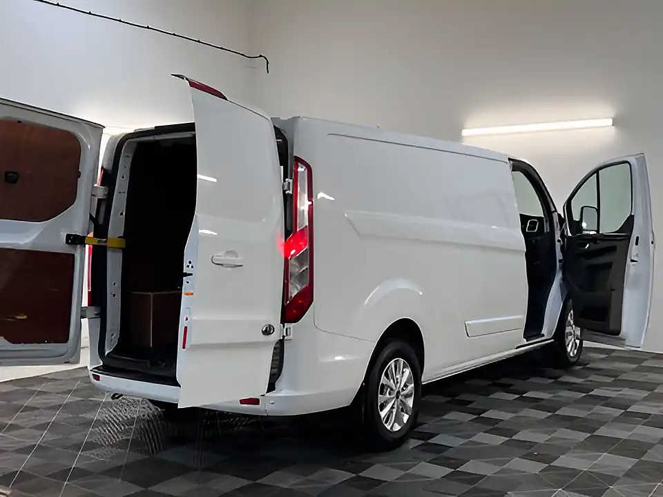 Used 2026 Ford Transit Custom Limited Frozen White (solid Colour) - Interior and Exterior details 16