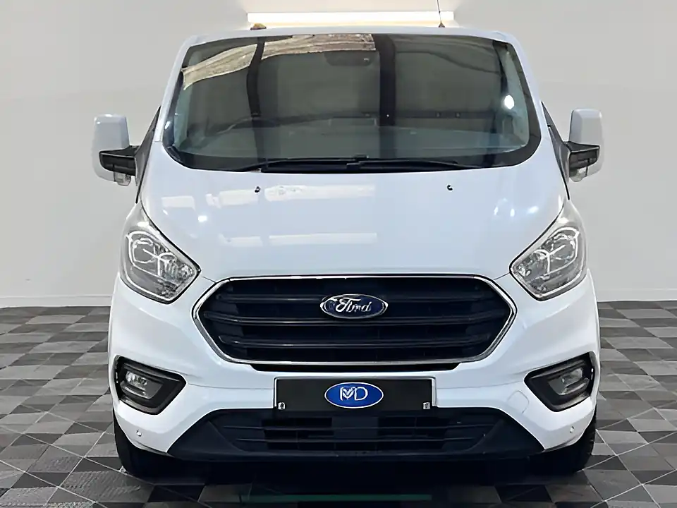 Used 2026 Ford Transit Custom Limited Frozen White (solid Colour) - Interior and Exterior details 9