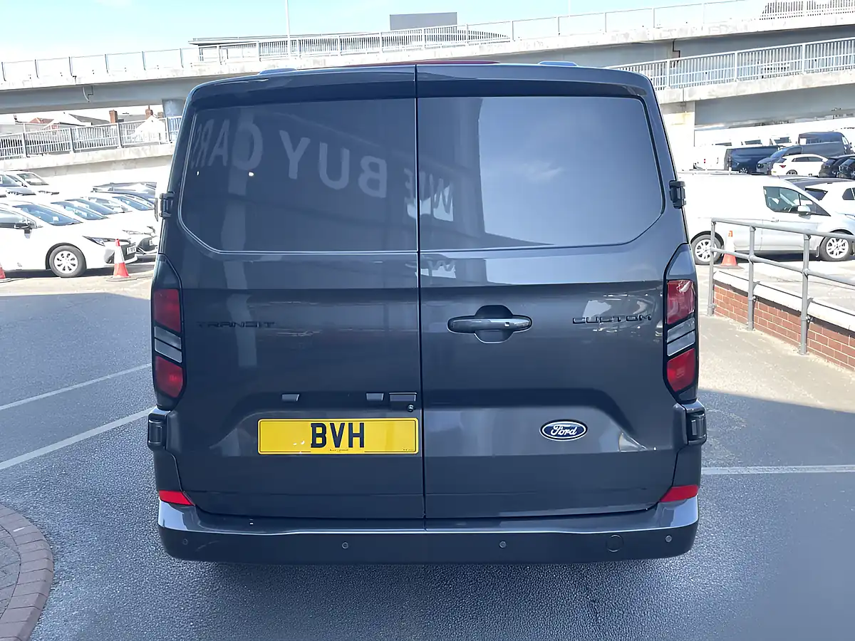 Used 2026 Ford Transit Custom Limited L2H1 P/V Grey - Interior and Exterior details 16