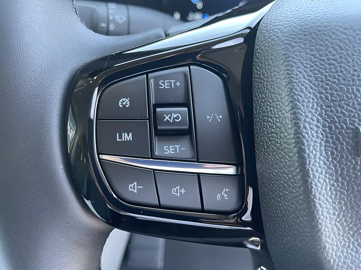 Used 2026 Ford Transit Custom Limited L2H1 P/V Grey - Interior and Exterior details 6