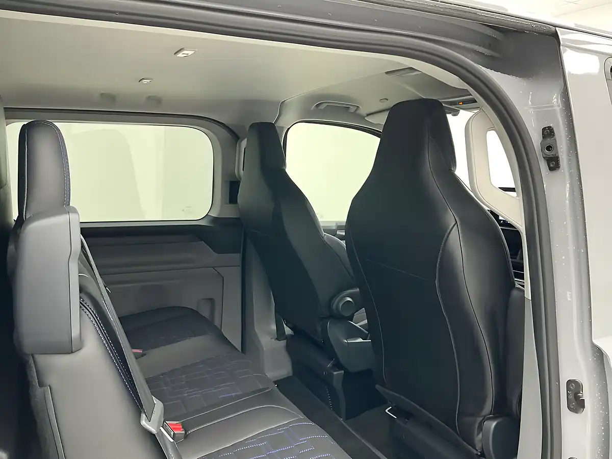 Used 2026 Ford Transit Custom Ms-Rt Crew Van Double Cab Grey - Interior and Exterior details 19
