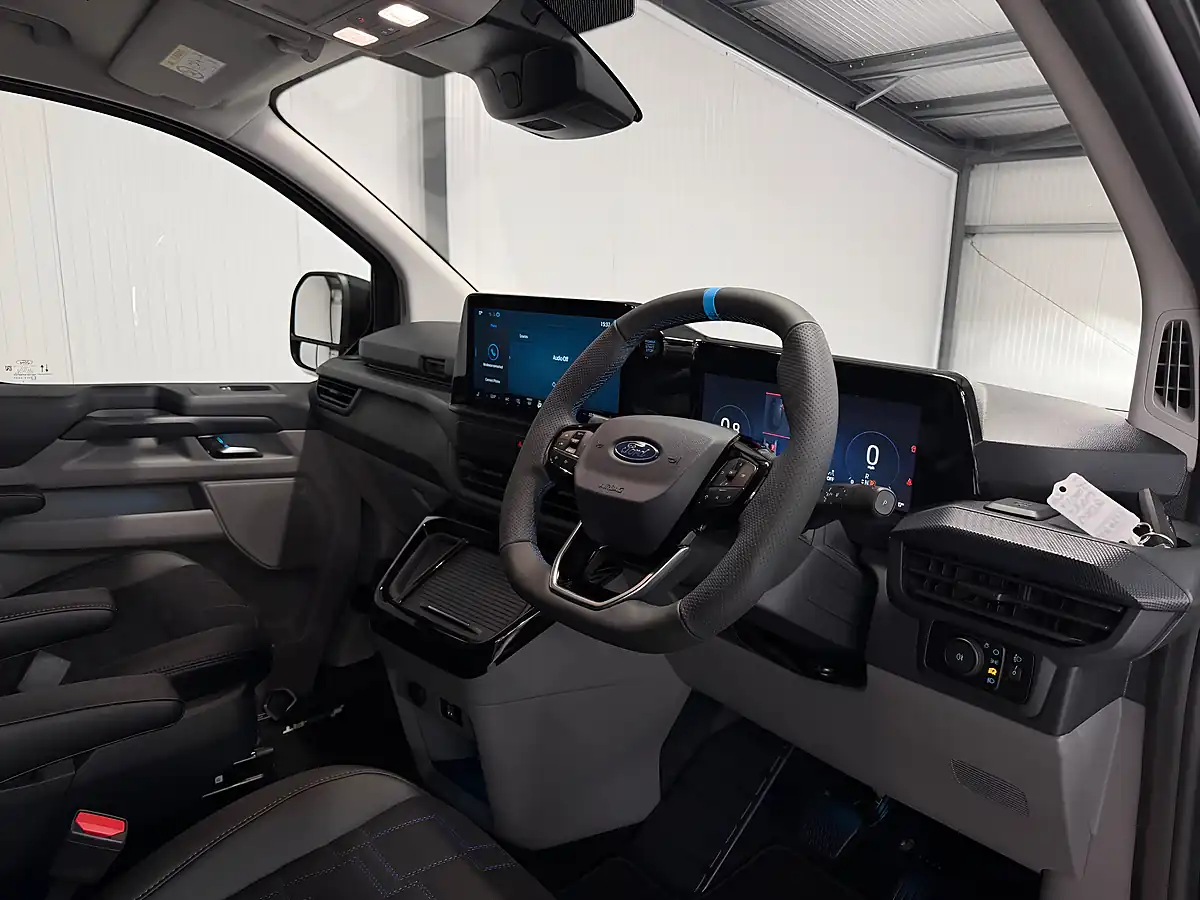 Used 2026 Ford Transit Custom Ms-Rt Crew Van Double Cab Magnetic Grey Metallic - Interior and Exterior details 12