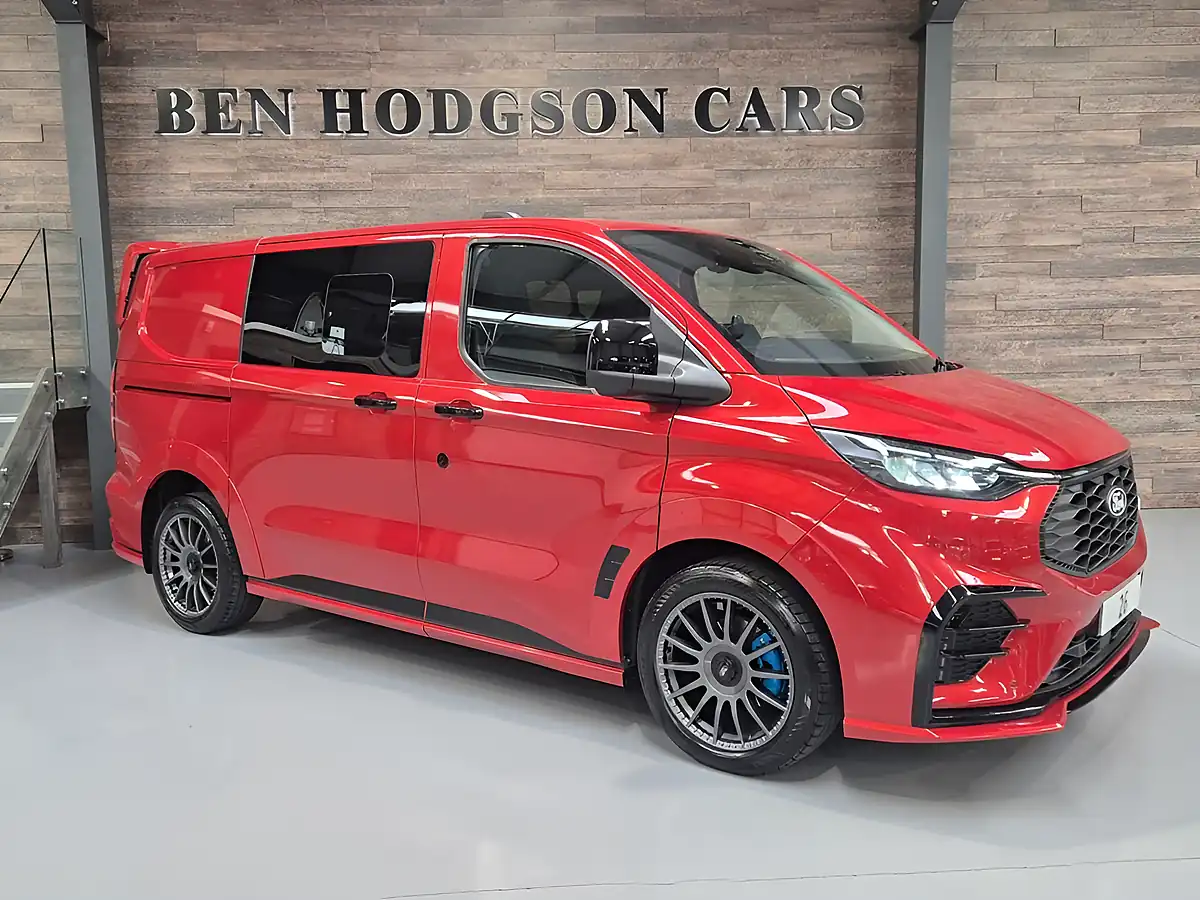 Used 2026 Ford Transit Custom Ms-Rt Ms-Rt Crew Van Double Cab Red - Interior and Exterior details 4