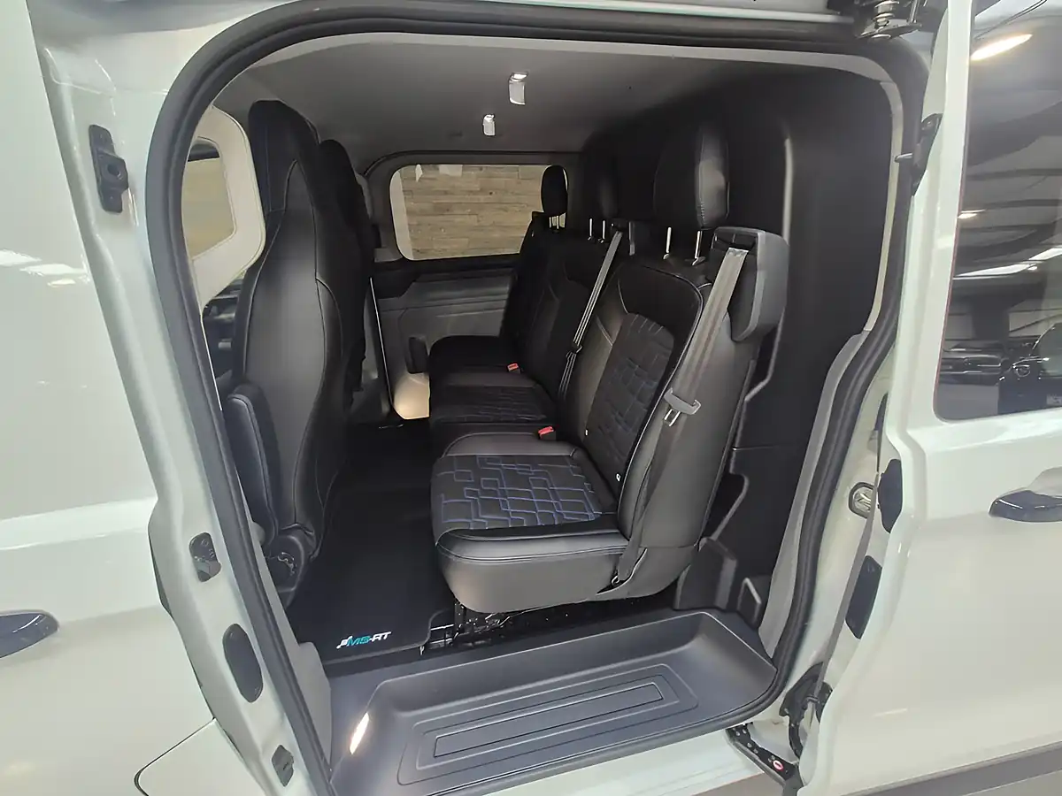 Used 2026 Ford Transit Custom Msrt Frozen White - Interior and Exterior details 14