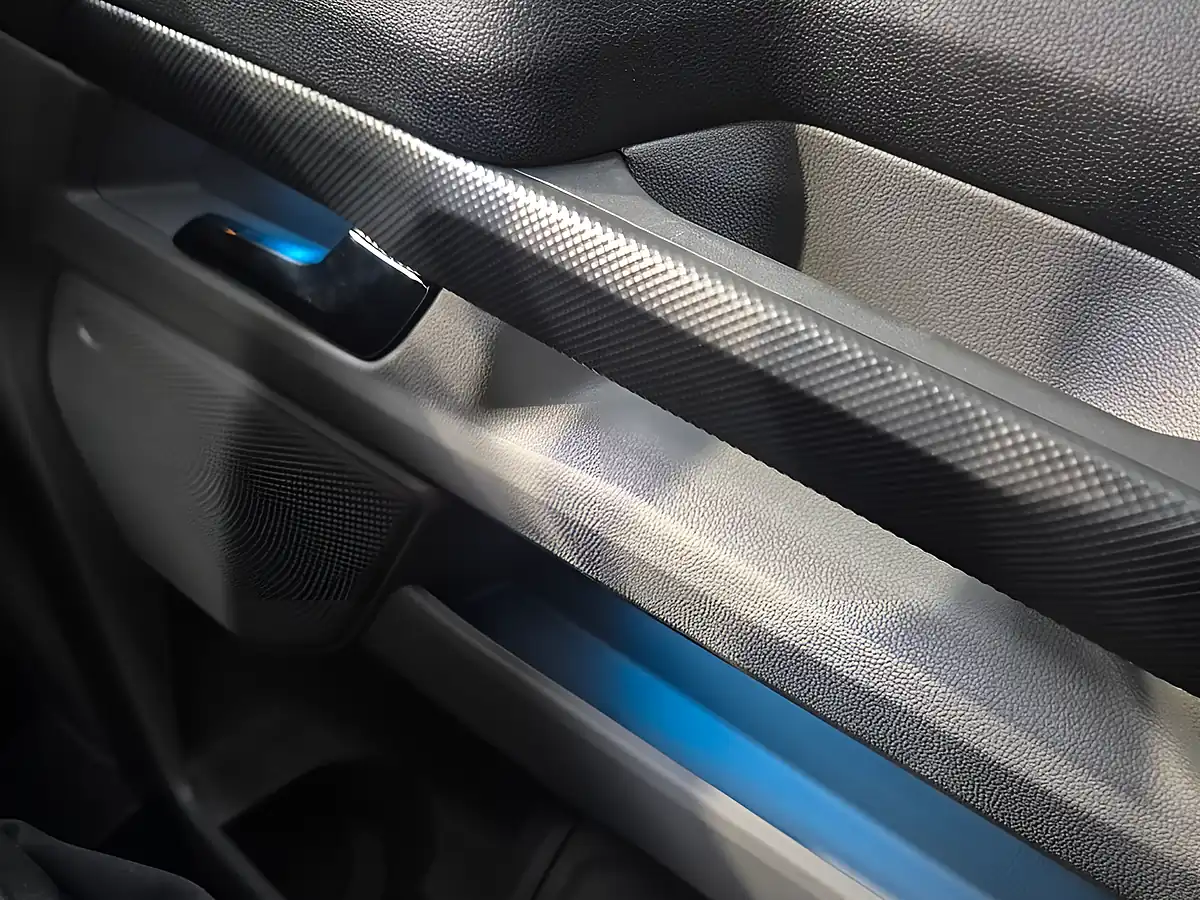 Used 2026 Ford Transit Custom Msrt Frozen White - Interior and Exterior details 18