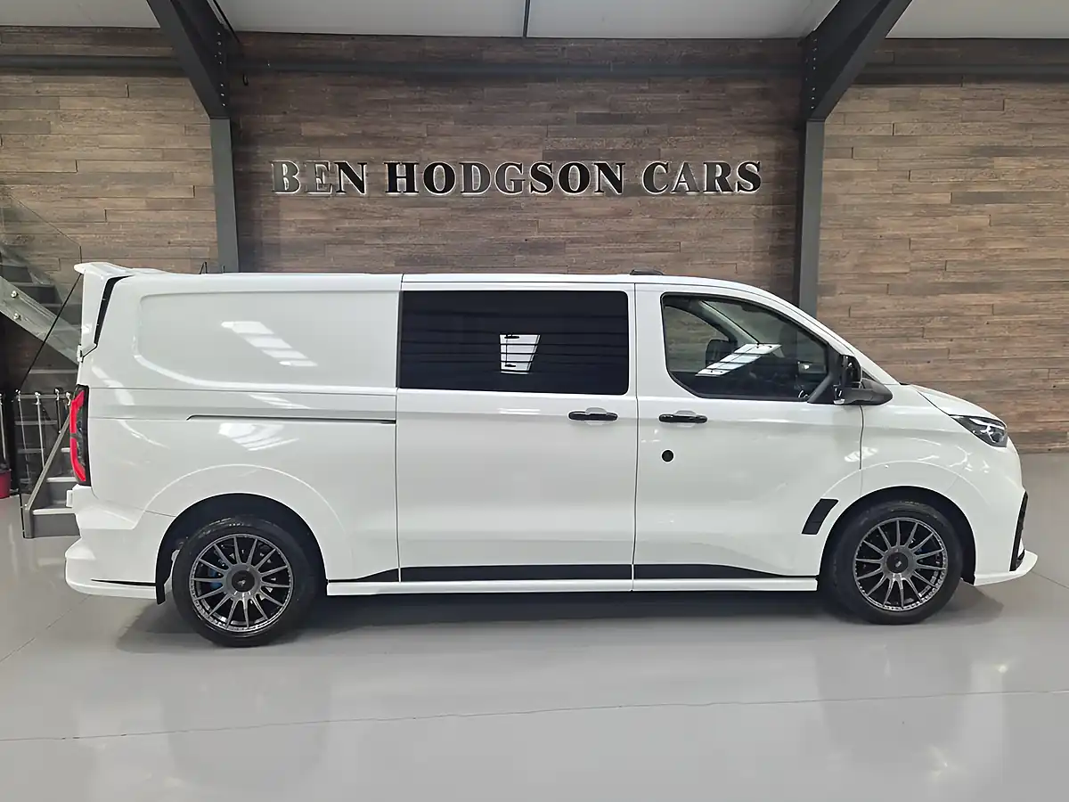Used 2026 Ford Transit Custom Msrt Frozen White - Interior and Exterior details 7