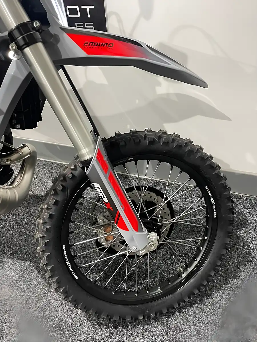 Used 2026 Gpx Moto TSE300 L - Interior and Exterior details 4