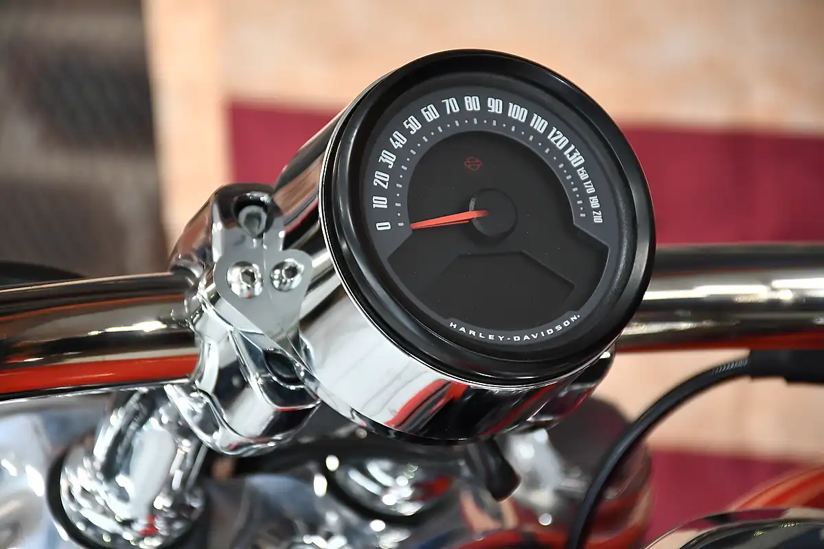 Used 2026 Harley-Davidson Breakout 117 S Blood Orange - Interior and Exterior details 10