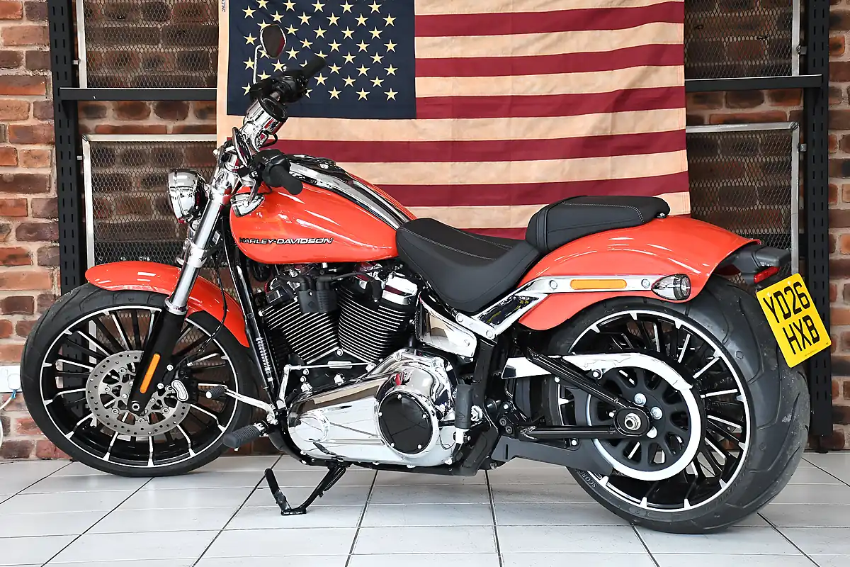 Used 2026 Harley-Davidson Breakout 117 S Blood Orange - Interior and Exterior details 11