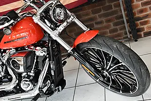 Used 2026 Harley-Davidson Breakout 117 S Blood Orange - Interior and Exterior details 4