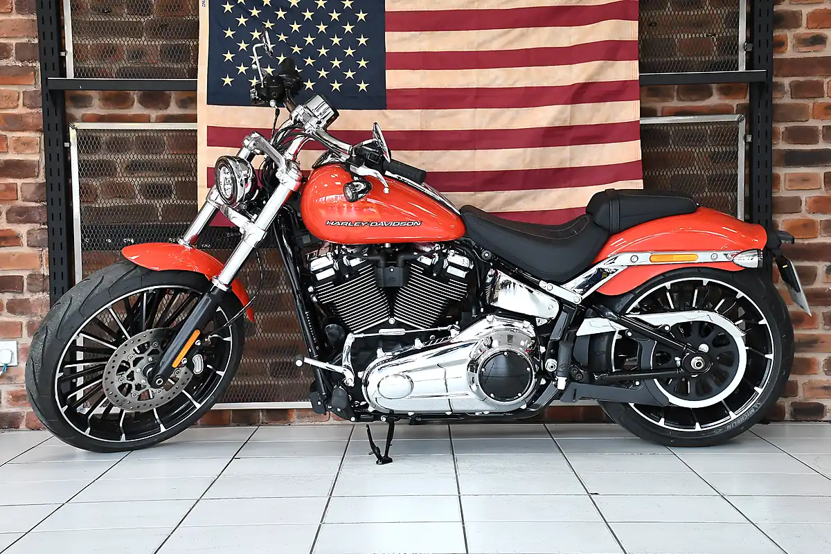 Used 2026 Harley-Davidson Breakout 117 S Blood Orange - Interior and Exterior details 7