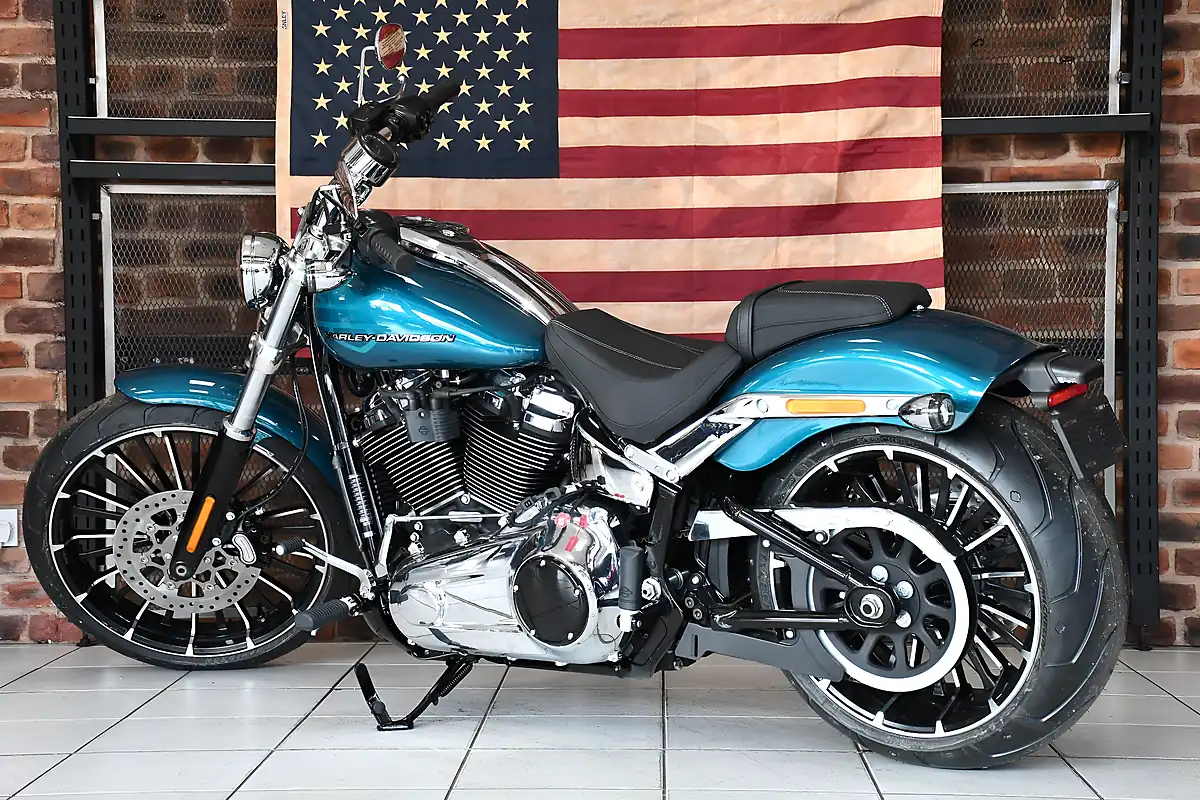 Used 2026 Harley-Davidson Breakout 117 Teal Blue - Interior and Exterior details 12