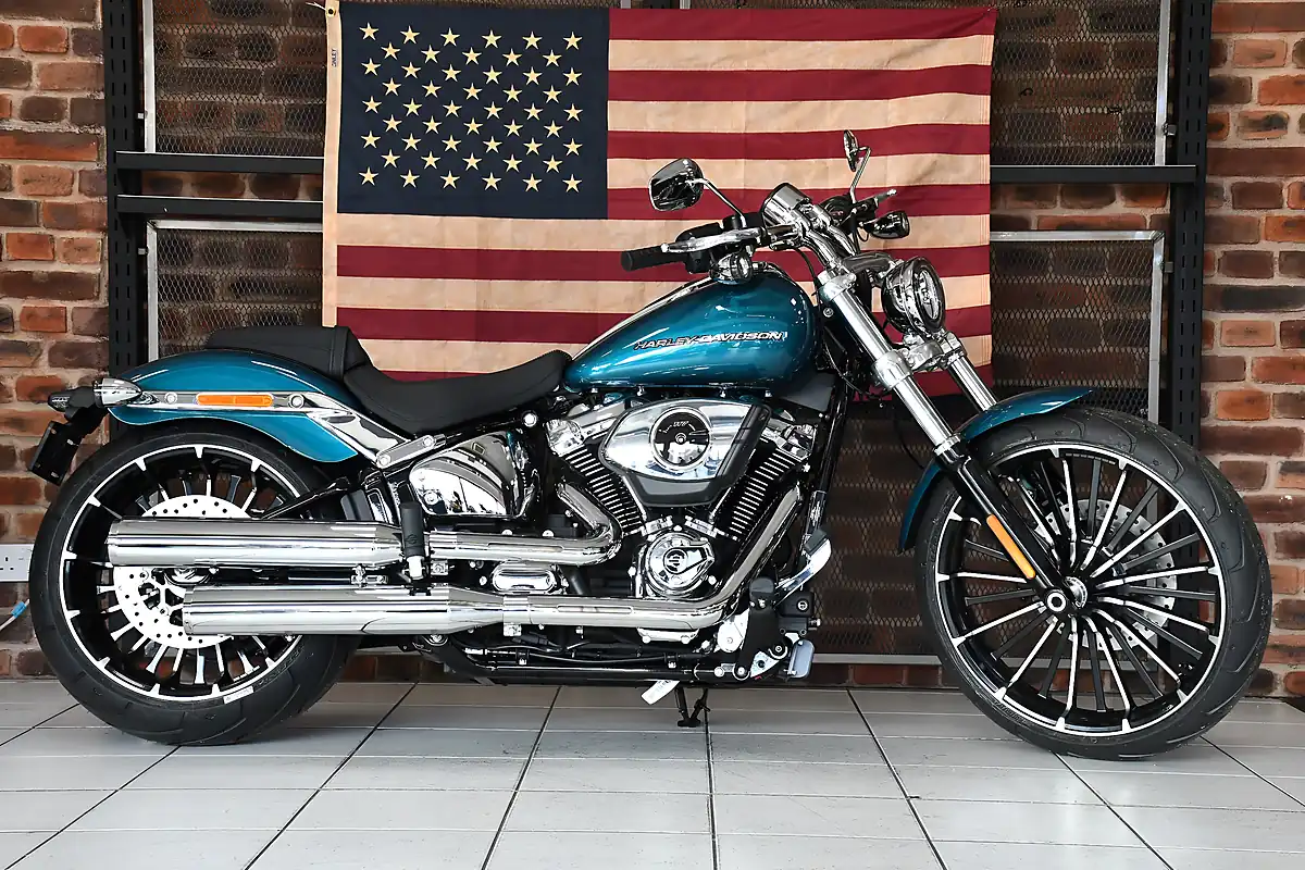 Used 2026 Harley-Davidson Breakout 117 Teal Blue - Interior and Exterior details 6