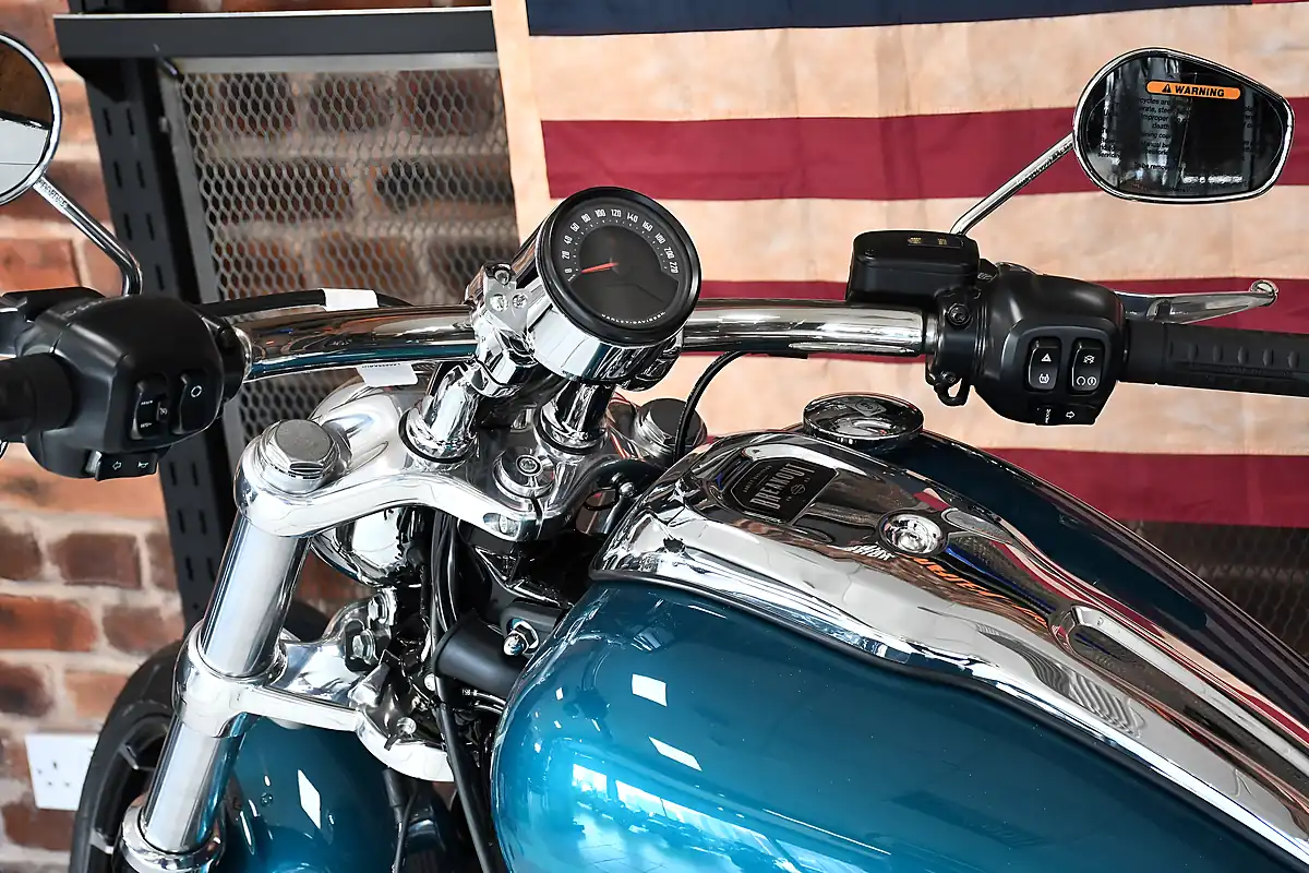 Used 2026 Harley-Davidson Breakout 117 Teal Blue - Interior and Exterior details 8