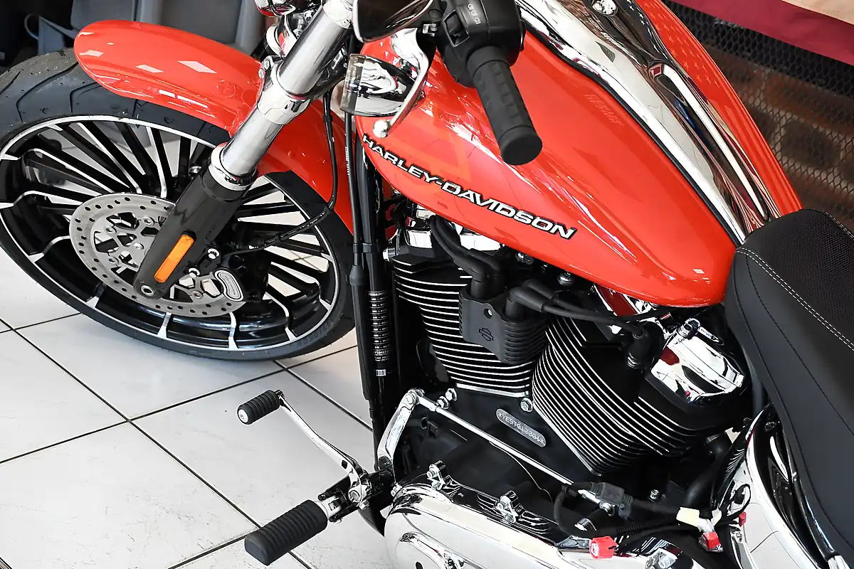 Used 2026 Harley-Davidson Breakout Blood Orange - Interior and Exterior details 10