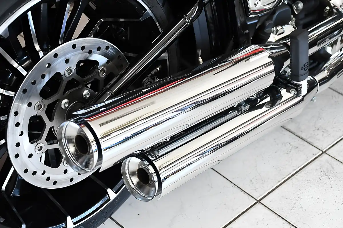 Used 2026 Harley-Davidson Breakout Blood Orange - Interior and Exterior details 14