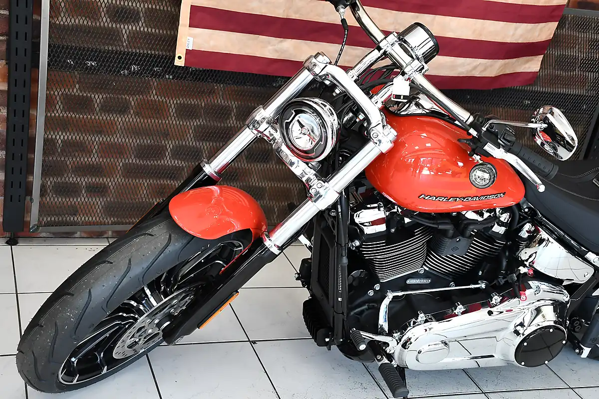 Used 2026 Harley-Davidson Breakout Blood Orange - Interior and Exterior details 16