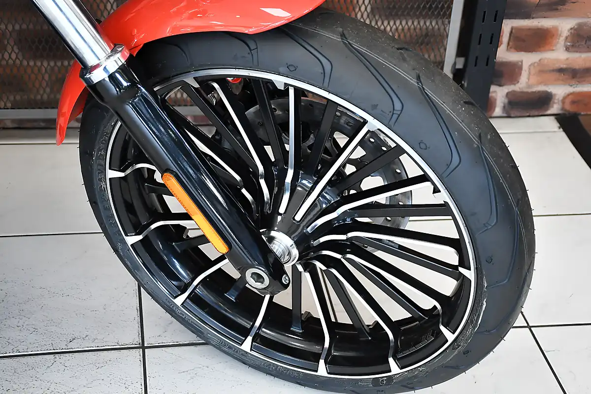 Used 2026 Harley-Davidson Breakout Blood Orange - Interior and Exterior details 17