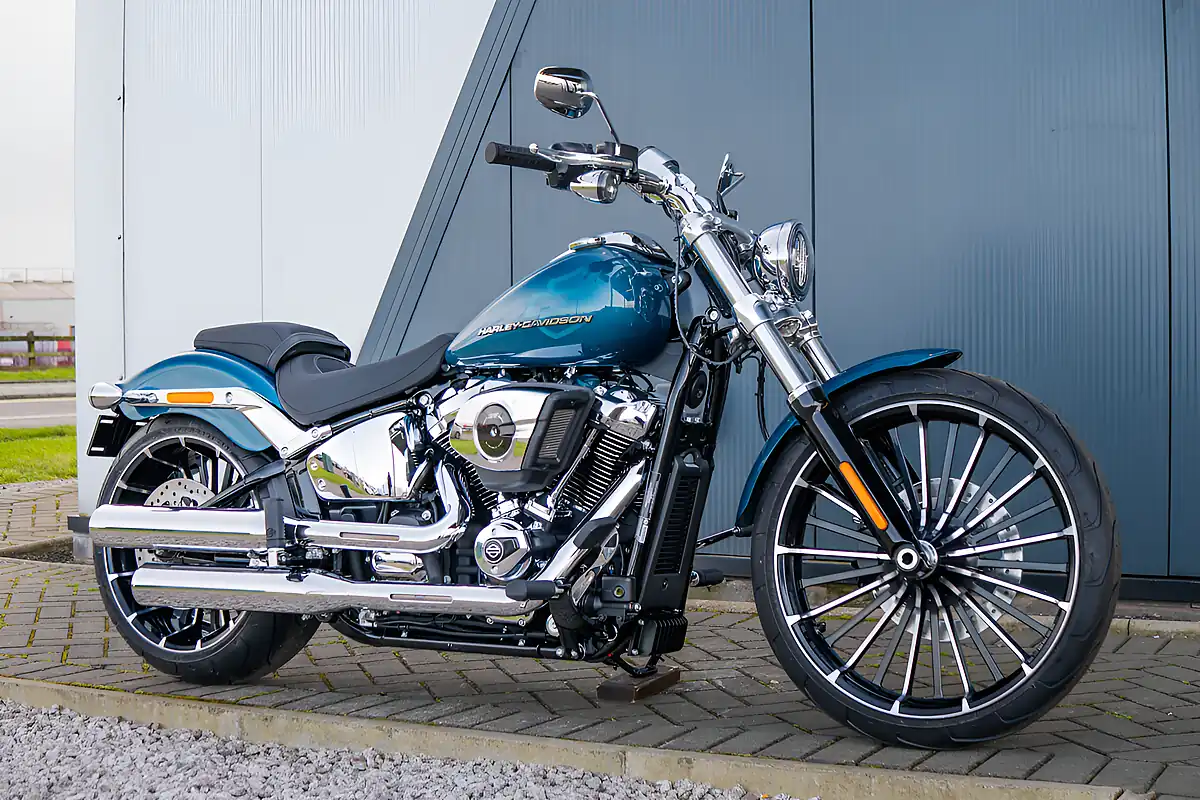 Used 2026 Harley-Davidson Breakout Teal Thunder Teal Thunder - Front View