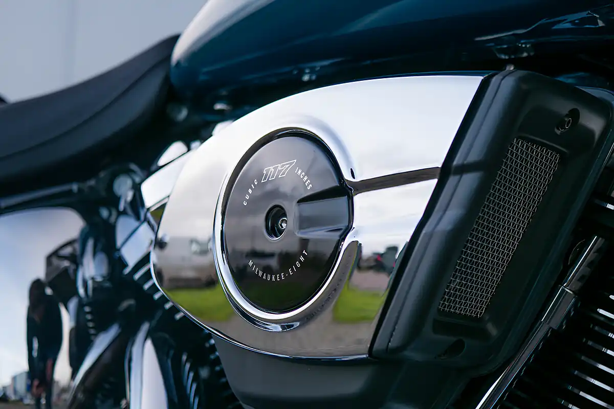 Used 2026 Harley-Davidson Breakout Teal Thunder Teal Thunder - Interior and Exterior details 13